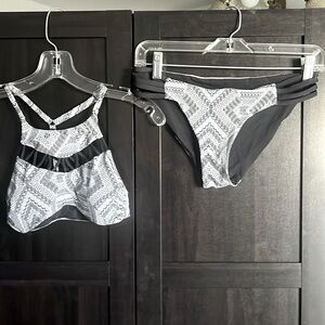 Reversible swimsuit bikini